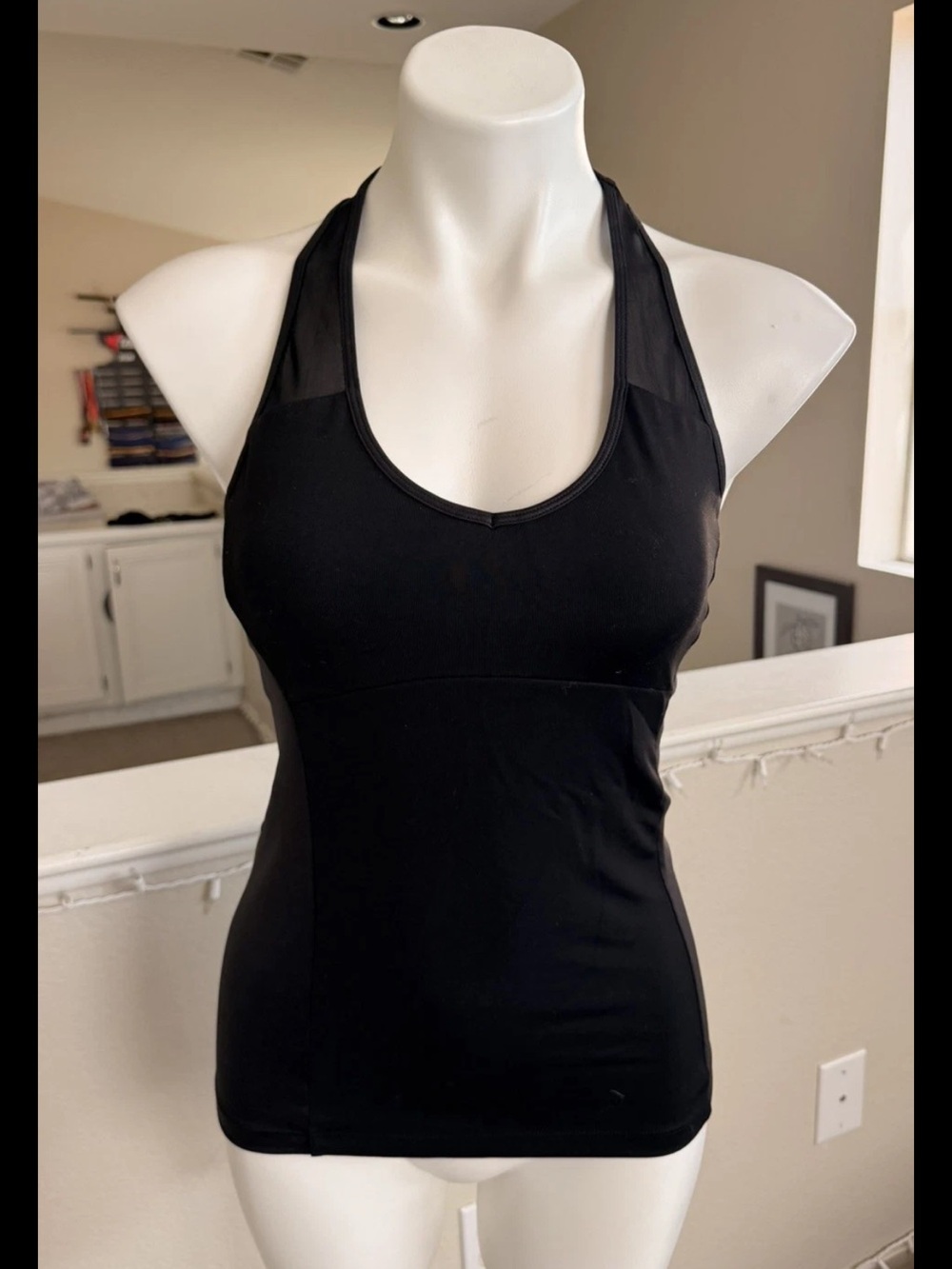 ALO Yoga Black Raceback Tank Mesh Panel Size S? (B3) 089